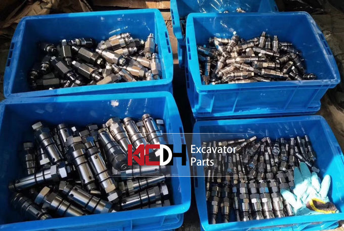 ISO9001 Ex200-5 Hydraulic Pump Parts For Excavator 10